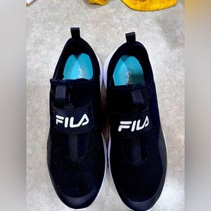 - Fila Sneakers